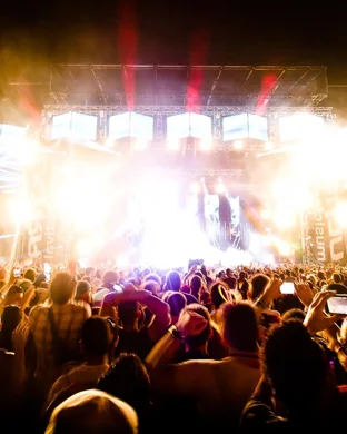 Live concert by Copper Country Music Fest: Randy Rogers Band, Tyler Nanace, Noeline Hofmann & Hannah Grace